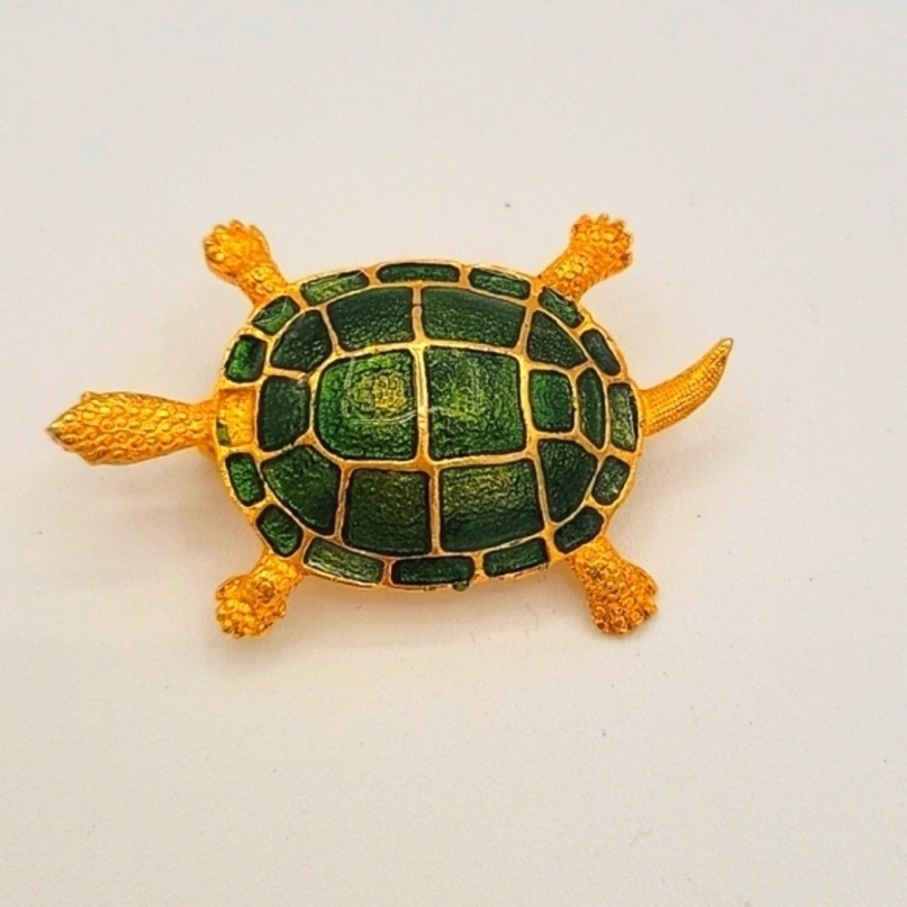 Vintage Turtle Enamel Gold Tone Brooch 🐢